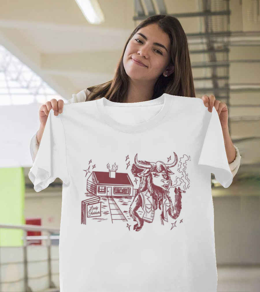 Lady Yakker Buffalo Smoking With Cabin And Stairs Rustic Red T-Shirt