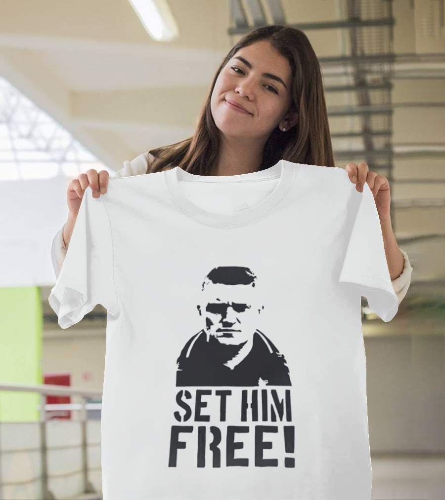 Tommy Robinson Set Him Free Activism Message T-Shirt