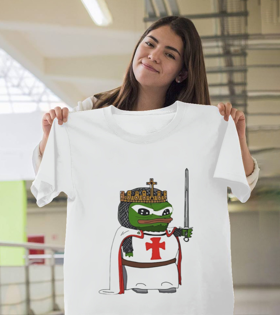 Pepe The Frog King Holding Sword Medieval Crusader Knight With Crown And Cape T-Shirt
