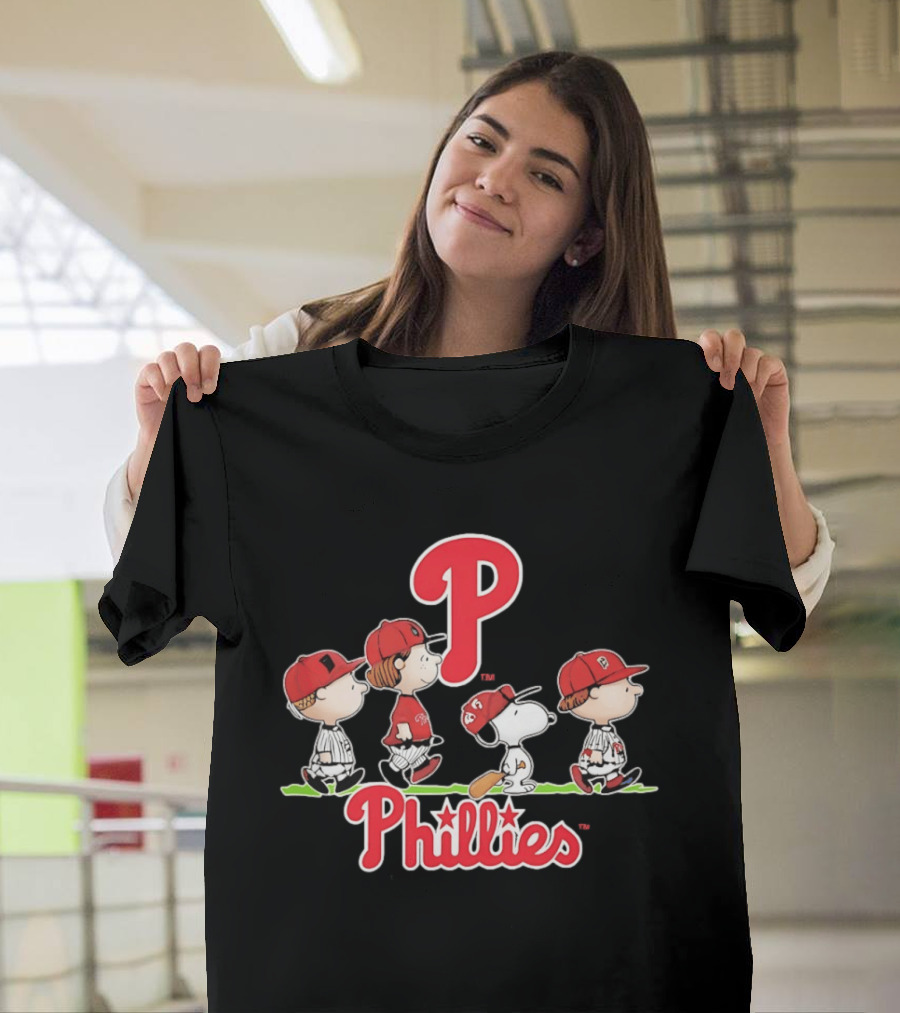Peanuts Characters Phillies Baseball Team Snoopy Charlie Brown Linus Lucy T-Shirt
