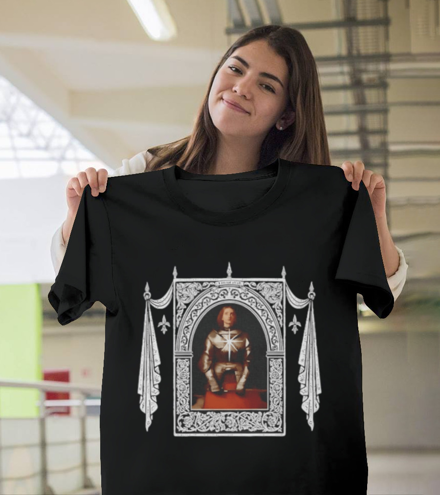 I Am Not Afraid Joan Of Arc Acceptance Medieval Armor Frame Fleur De Lis T-Shirt