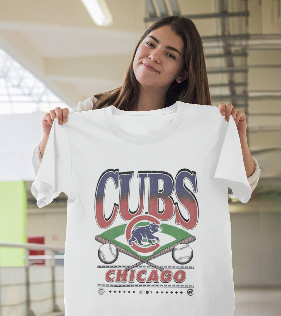 Chicago Cubs Baseball MLB Vintage Logo Crossed Bats T-Shirt