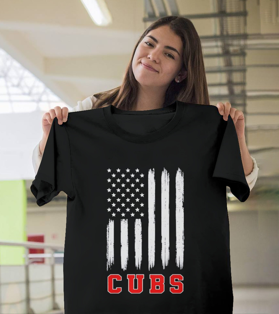 Cubs Distressed American Flag Stars And Stripes T-Shirt