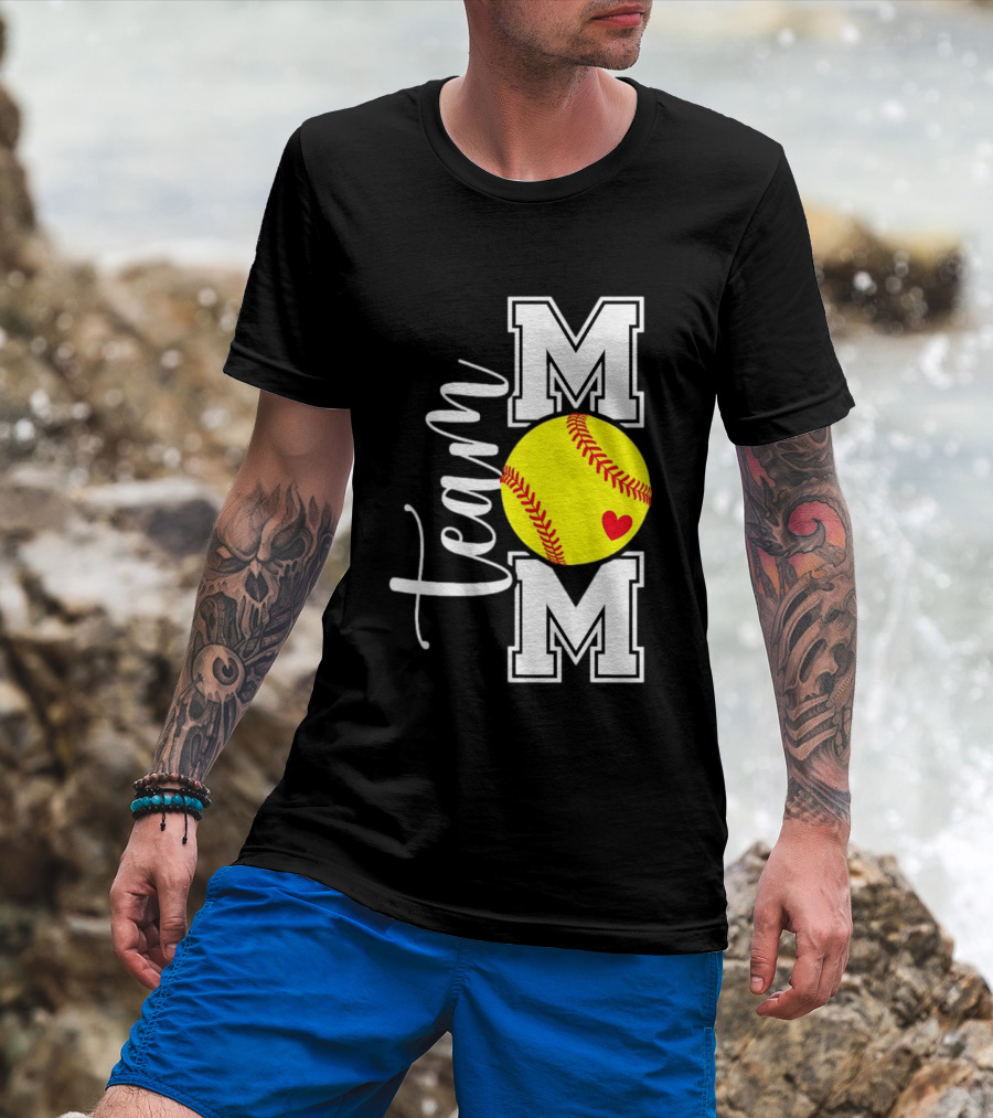 Team Mom Softball Yellow Heart Ball T-Shirt