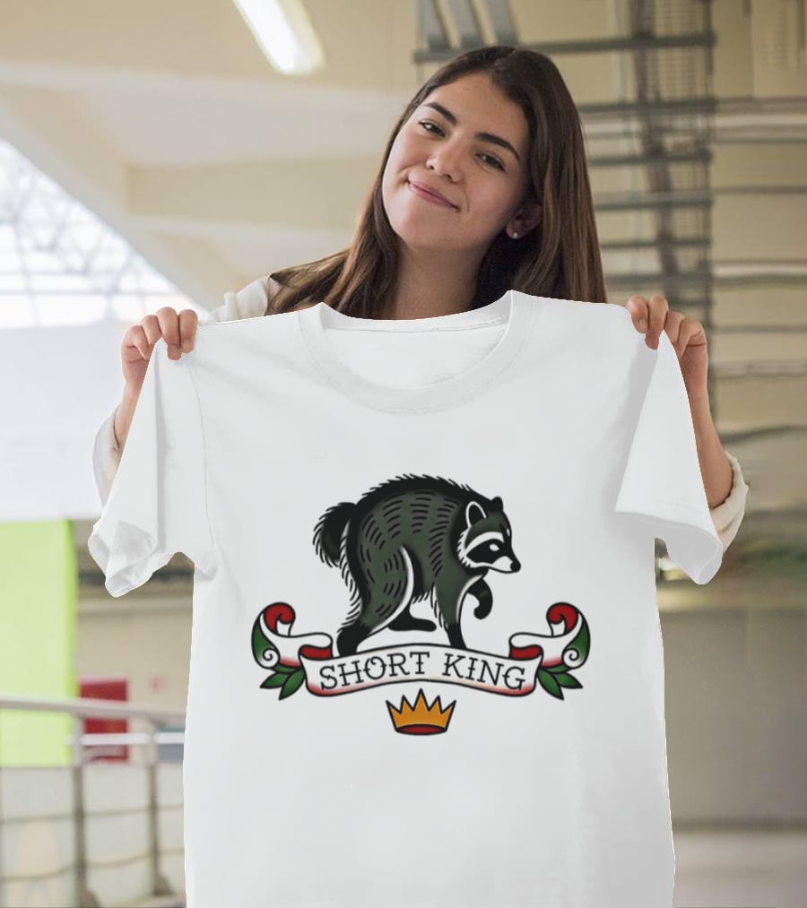Short King Raccoon Traditional Tattoo T-Shirt
