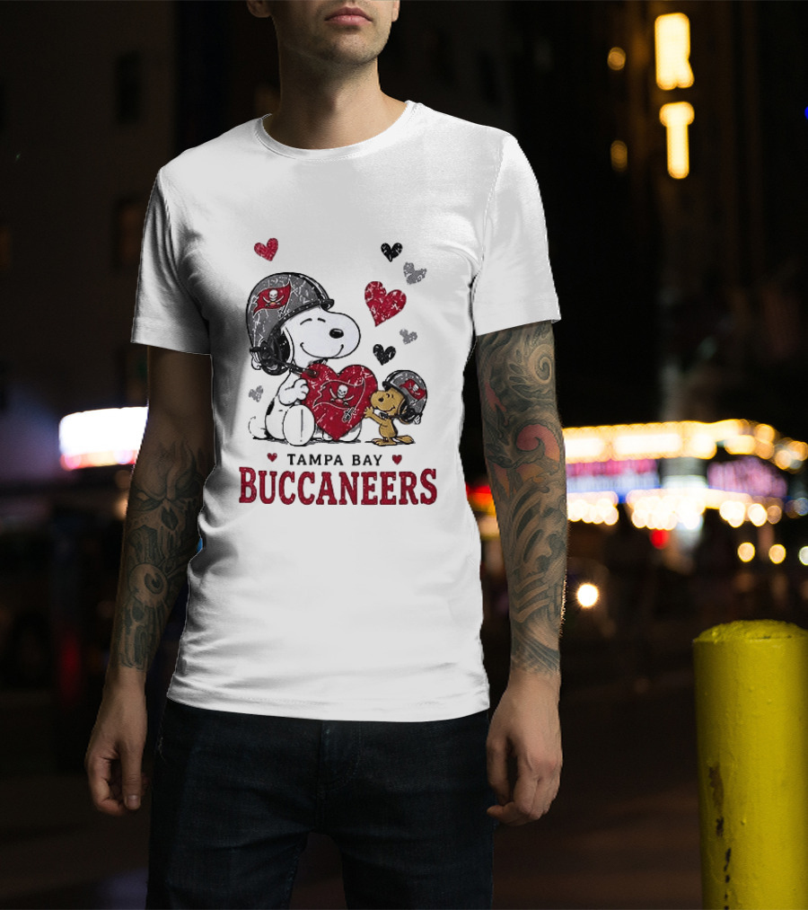 Tampa Bay Buccaneers Snoopy Peanuts Love Laughter T-Shirt