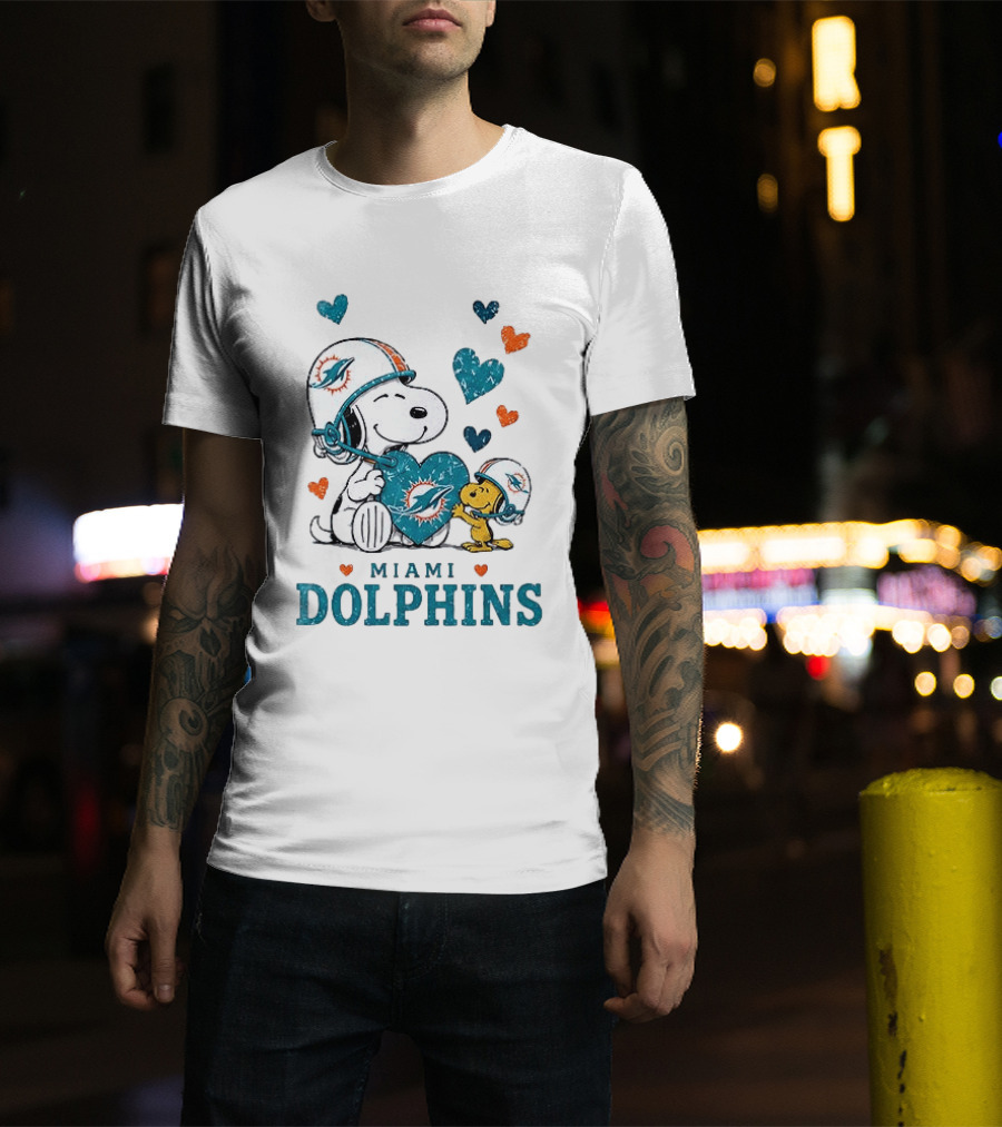 Miami Dolphins Peanuts Snoopy Love Laughter Hearts Helmet Charlie Brown T-Shirt