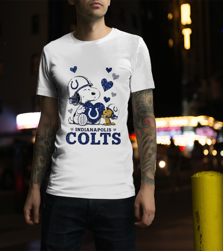 Indianapolis Colts Peanuts Snoopy Woodstock Love Hearts T-Shirt
