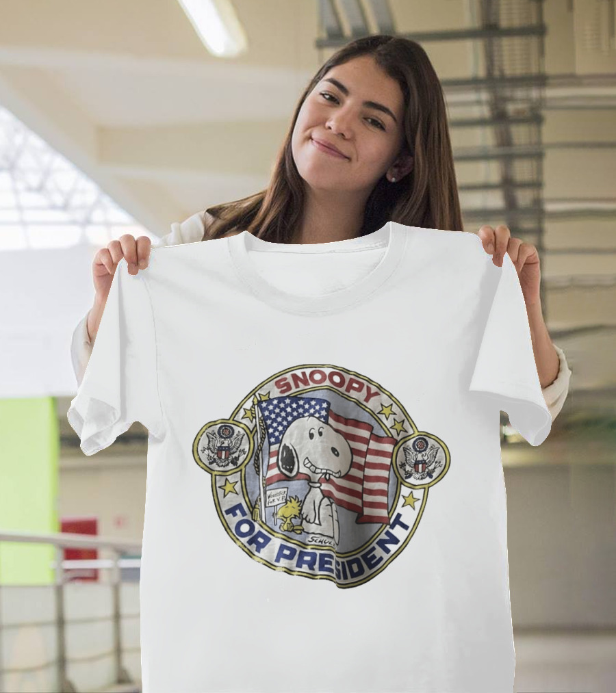 Snoopy For President Schulz Woodstock VP American Flag Oval Seal T-Shirt