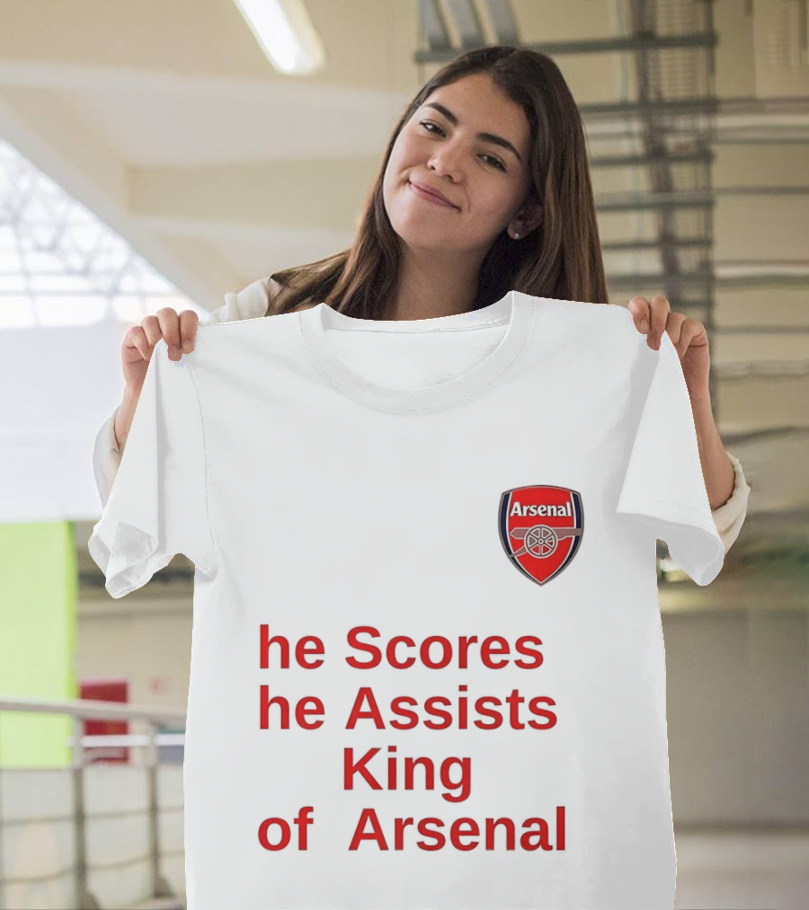B﻿ukayo Saka He Scores He Assists King Of Arsenal T-Shirt