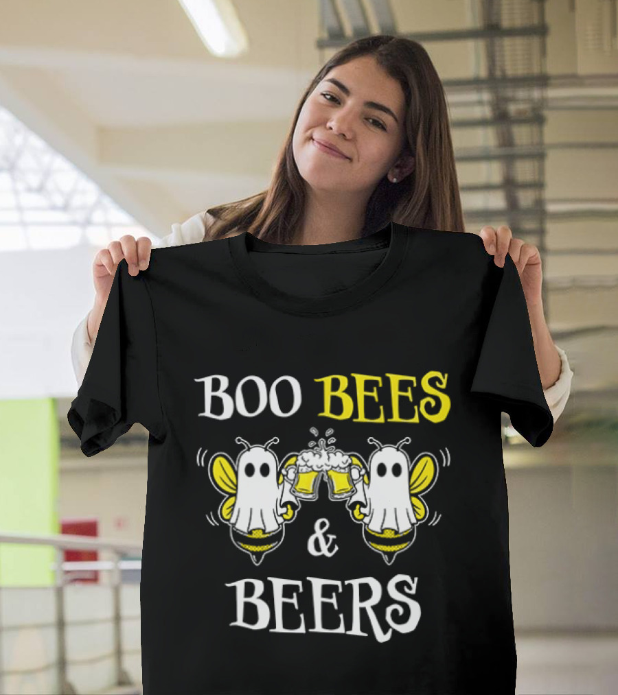 Boo Bees And Beers Halloween 2026 Bumblebee Ghosts Toasting T-Shirt