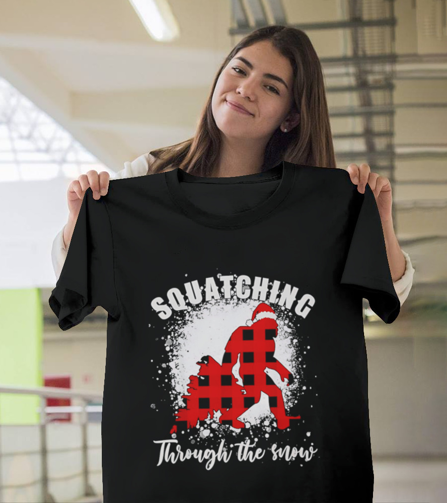 Squatching Through The Snow Bigfoot Santa Hat Christmas T-Shirt
