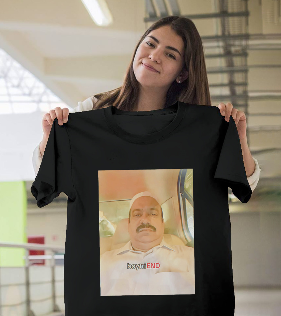 BoyfriEND Man Sitting Image T-Shirt