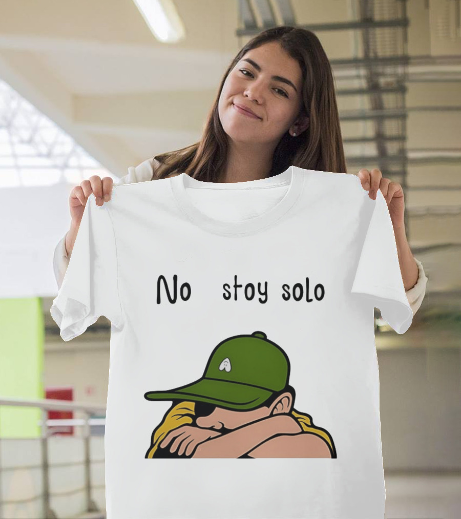 No Estoy Solo Anime Boy In Green Hat And Yellow T-Shirt