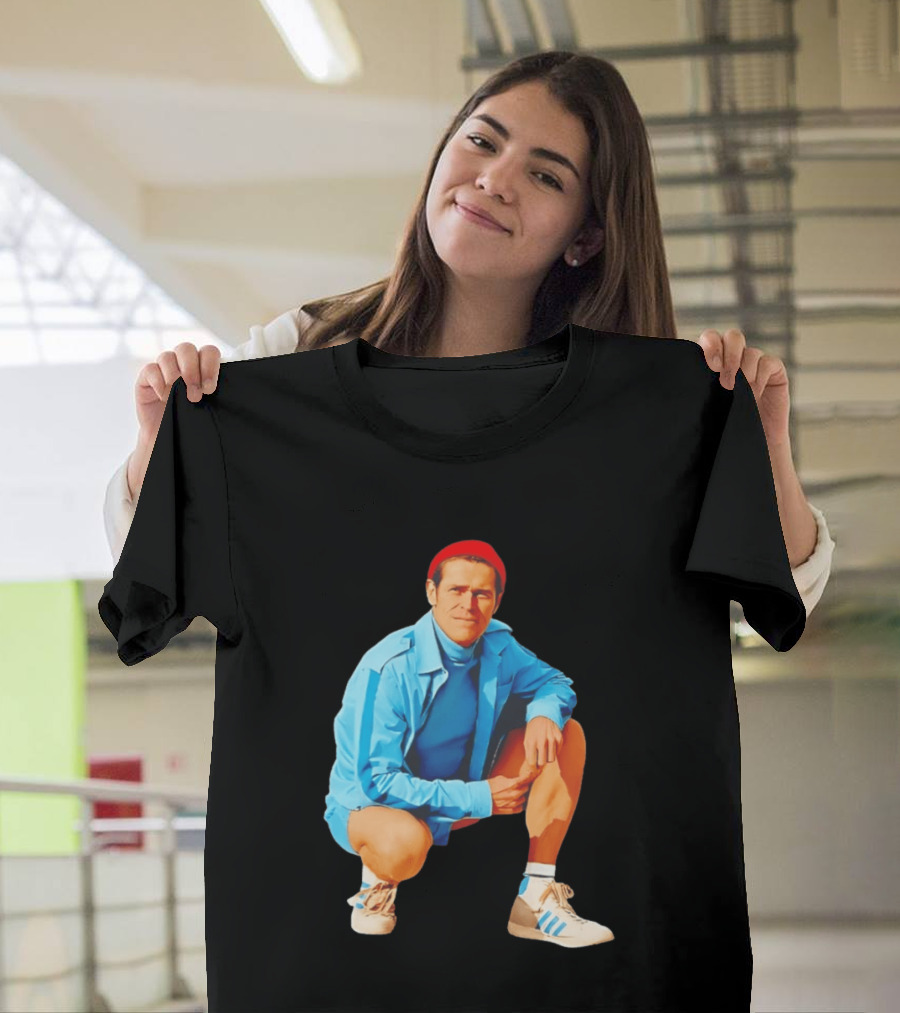 Willem Dafoe Meme Red Beanie Blue Tracksuit Squatting Pose T-Shirt