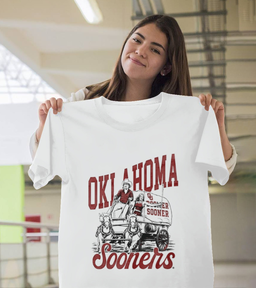 Oklahoma Sooners Boomer Sooner Horse Drawn Wagon T-Shirt