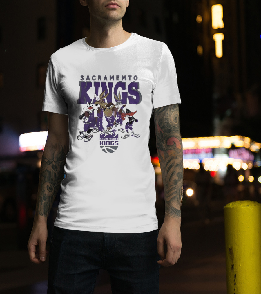 Sacramento Kings Looney Tunes Characters NBA Basketball Team T-Shirt