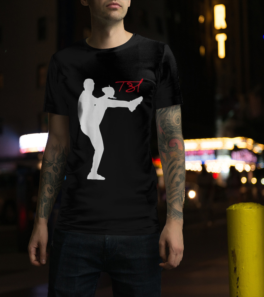 T61 Tarik Skubal Pitching Pose Los Angeles T-Shirt