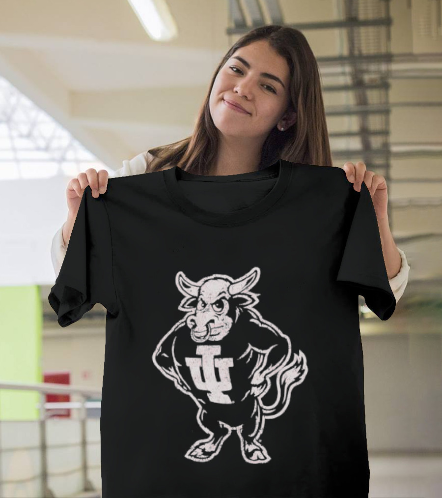 Indiana Hoosiers NCAA Vintage Style Distressed Muscular Bull T-Shirt