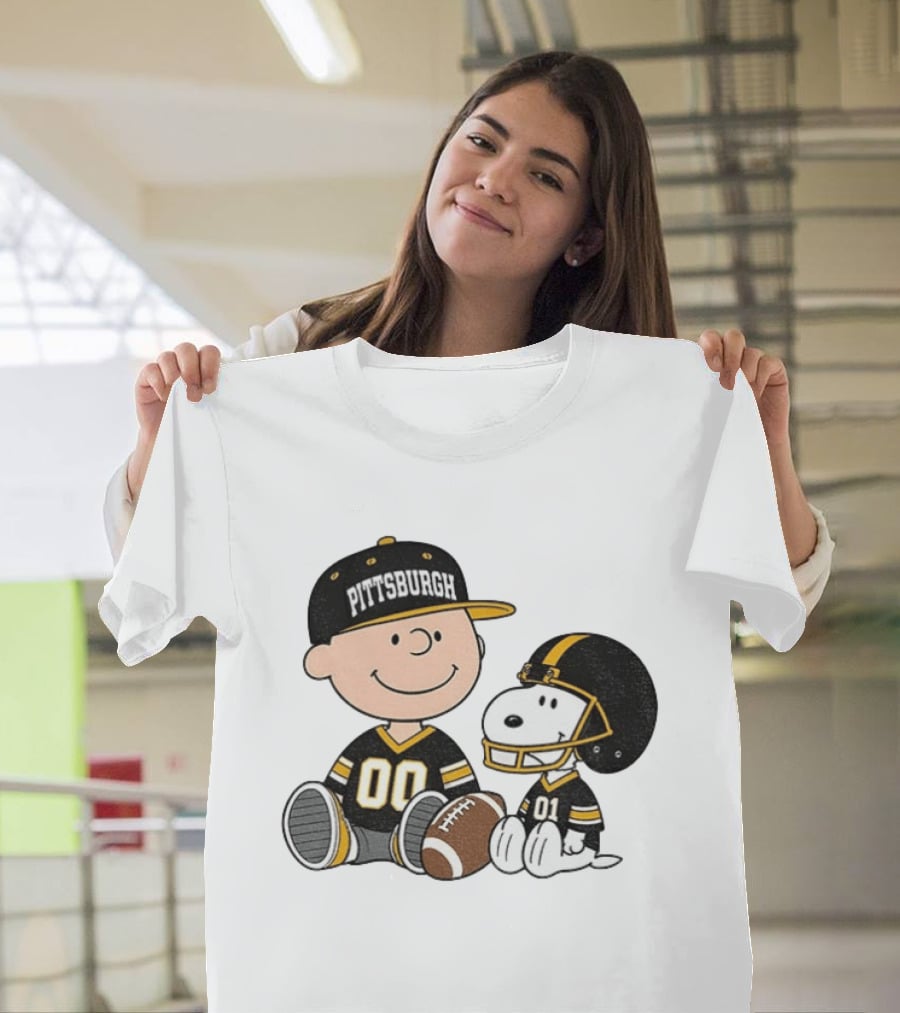 Pittsburgh Football Charlie Brown Snoopy Pigskin Player T-Shirt