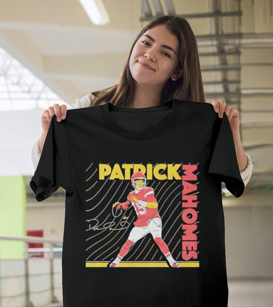 Patrick Mahomes Football Quarterback Signature Wavy Line T-Shirt