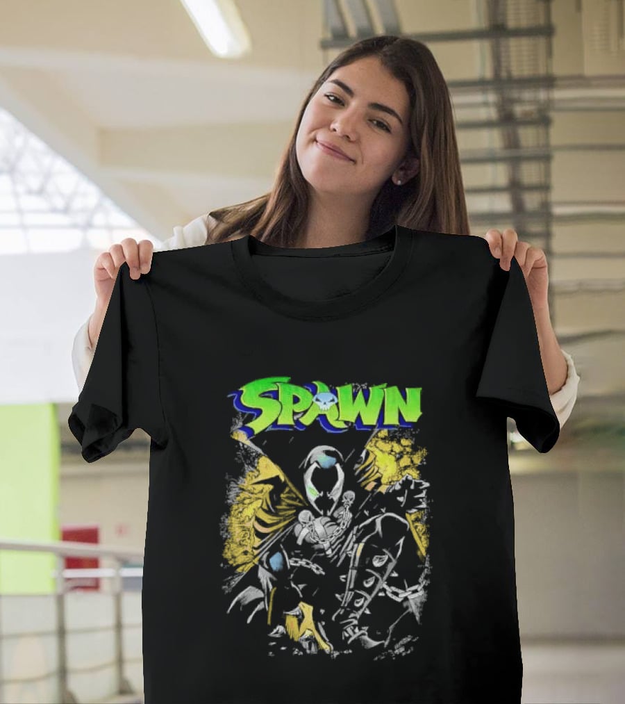 Spawn Crouching Superhero Chains Cape Distressed Comics T-Shirt