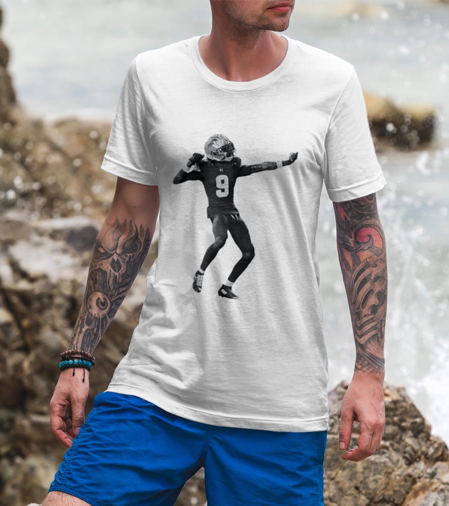 Detroit Lions Number 9 Celebratory Pose Football Athlete Cutout T-Shirt