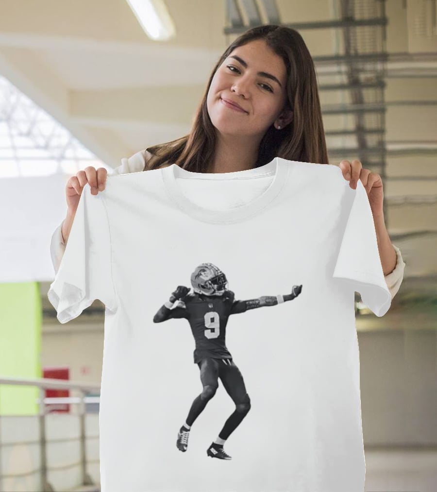 Detroit Lions Number 9 Celebratory Pose Football Athlete Cutout T-Shirt