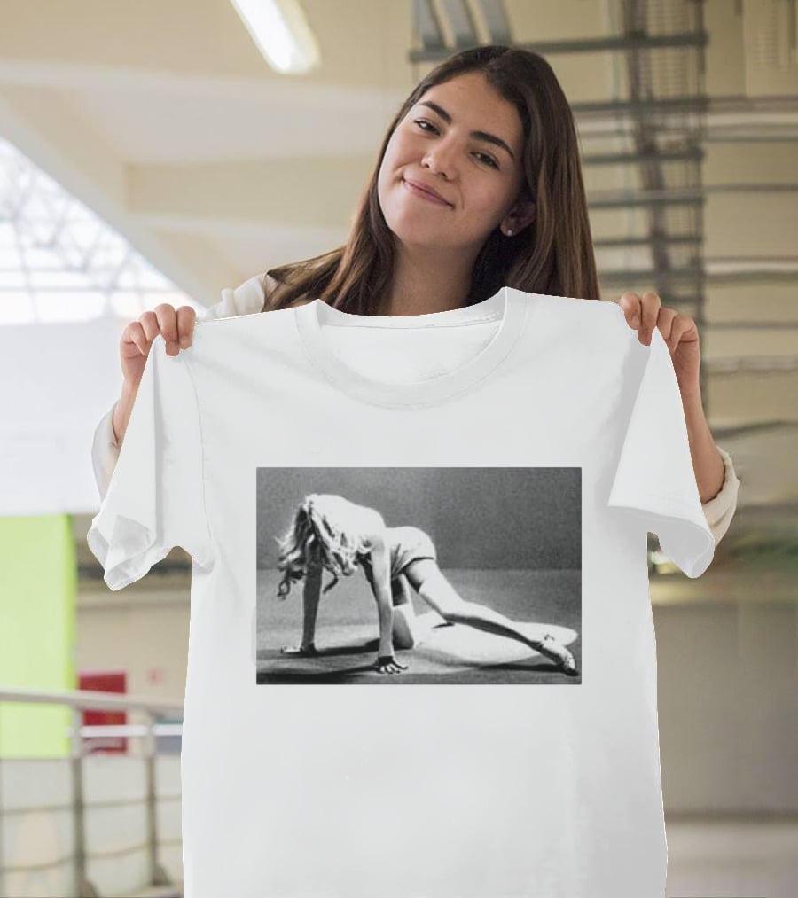 Madonna Confessions II Dance Floor Iconic Pose Black And White T-Shirt