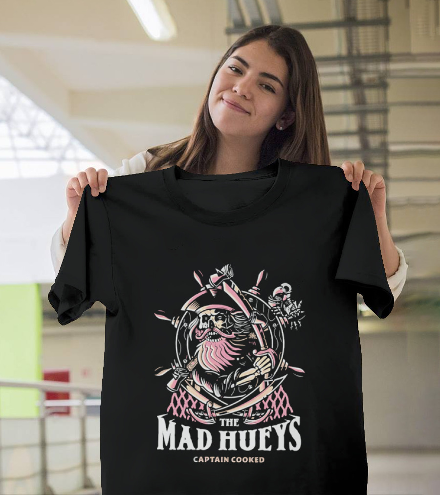 The Mad Hueys Captain Cooked Bearded Pirate Skull Ship Wheel Cutlasses Adventure T-Shirt
