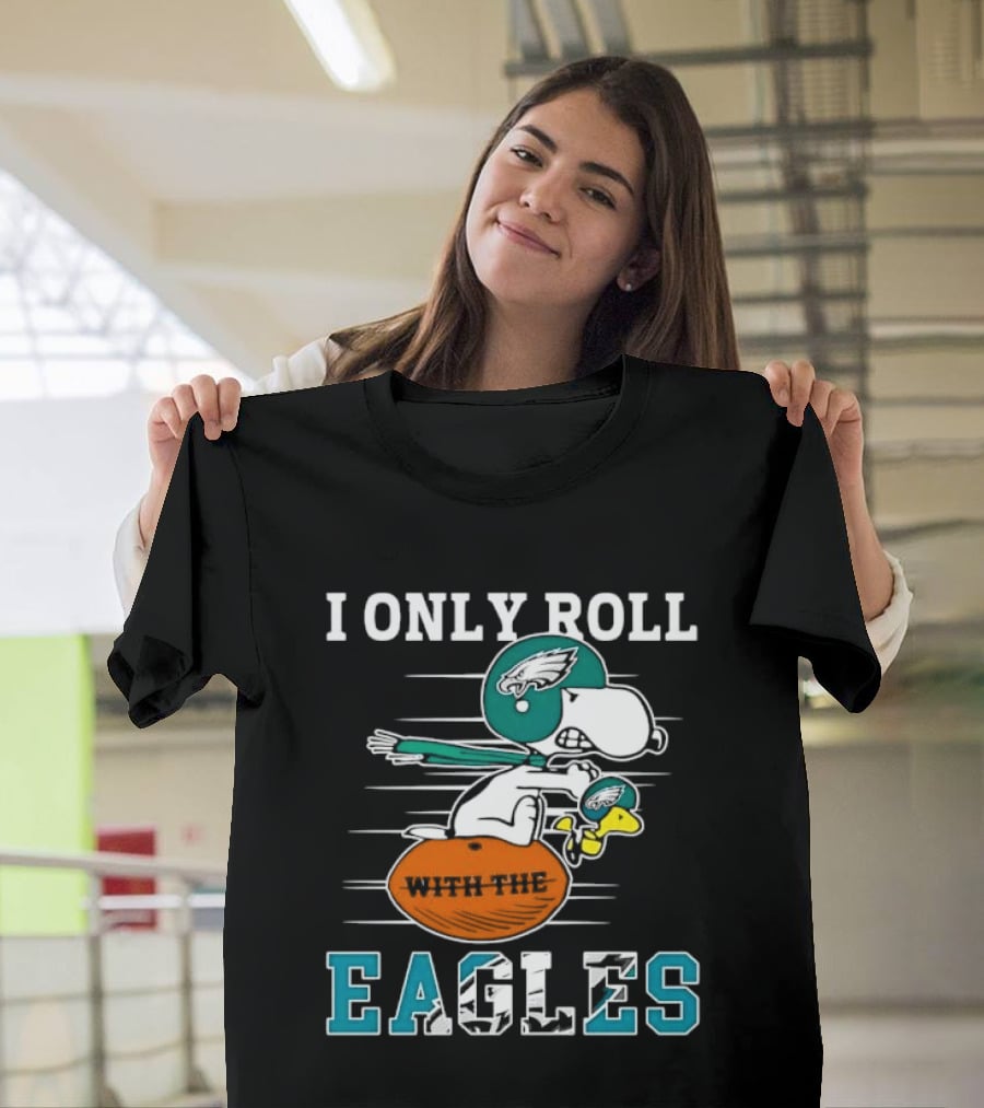 Philadelphia Eagles I Only Roll With The Eagles Cartoon Dog Helmet Football T-Shirt