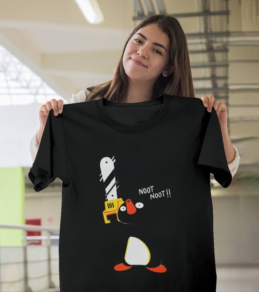 Pingu Chainsaw Noot Noot!! T-Shirt
