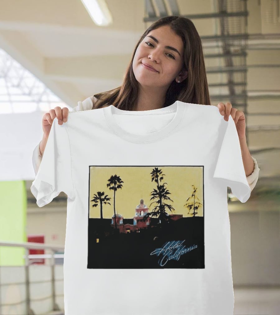 Hotel California Resort Scene 90s Eagles Justin Bieber 1995 T-Shirt