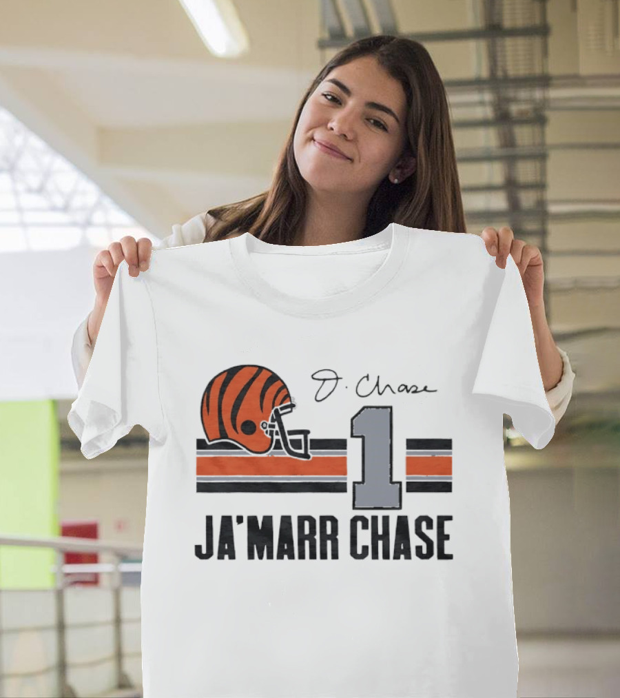 Cincinnati Bengals Ja'Marr Chase Helmet 1 J Signature Stripes Wood Texture T-Shirt