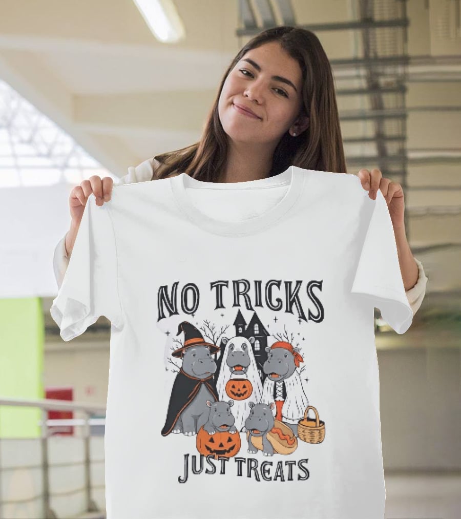 No Tricks Just Treats Hippos With Pumpkins Halloween Costumes T-Shirt