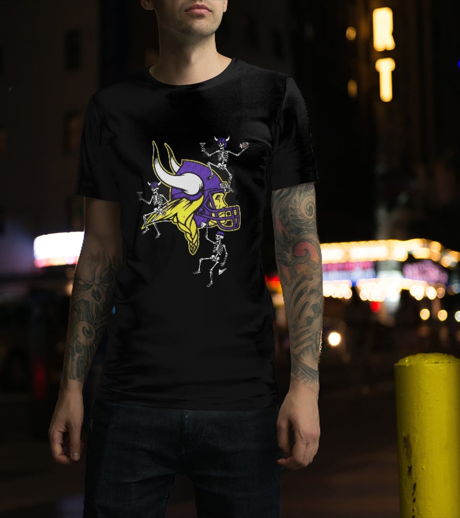 Minnesota Vikings Skeletons Cocktails Football Distressed Axe T-Shirt
