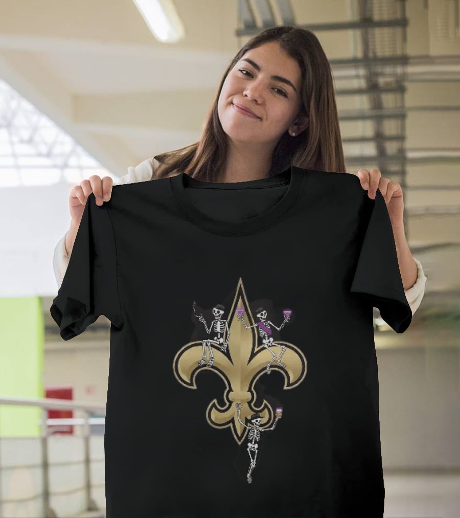 New Orleans Saints Fleur De Lis Skeletons Drinking Smoking T-Shirt