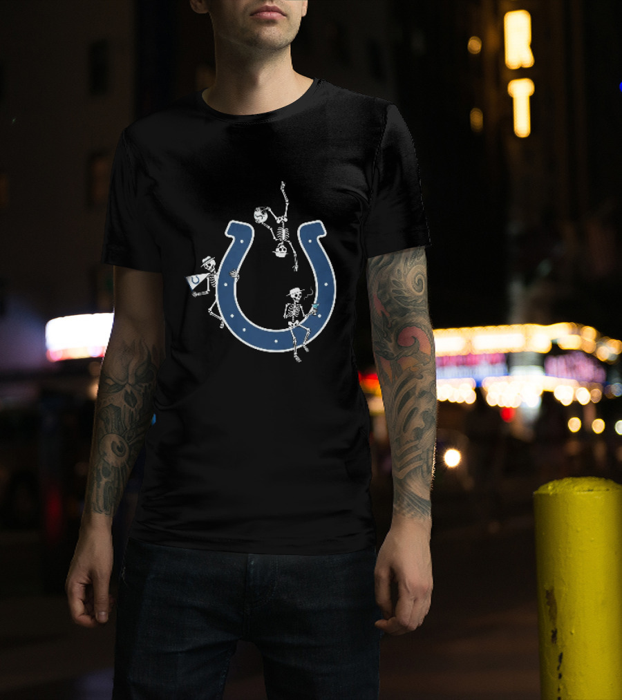 Indianapolis Colts Skeletons Celebrating With Hats And Drink By Horseshoe T-Shirt