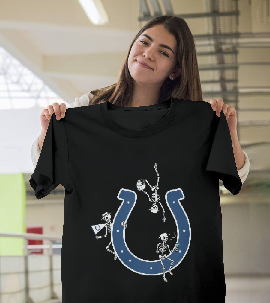 Indianapolis Colts Skeletons Celebrating With Hats And Drink By Horseshoe T-Shirt