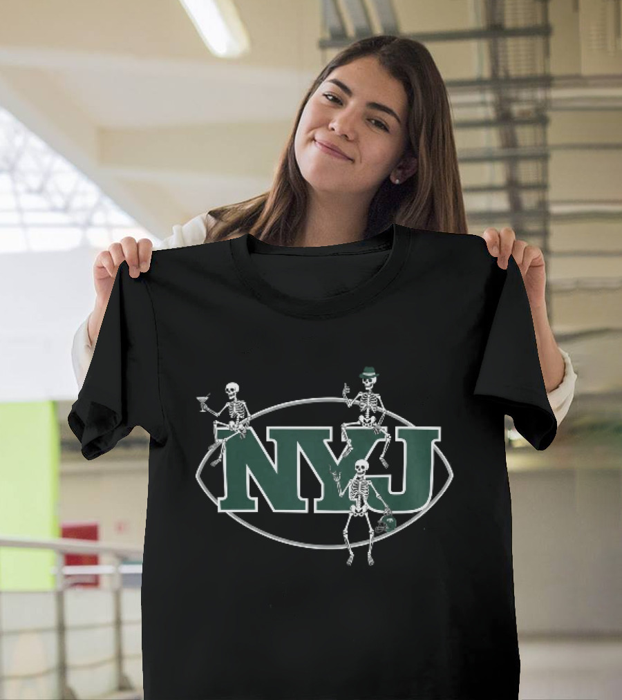New York Jets Three Skeletons NYJ Drinking Smoking Green Helmet T-Shirt