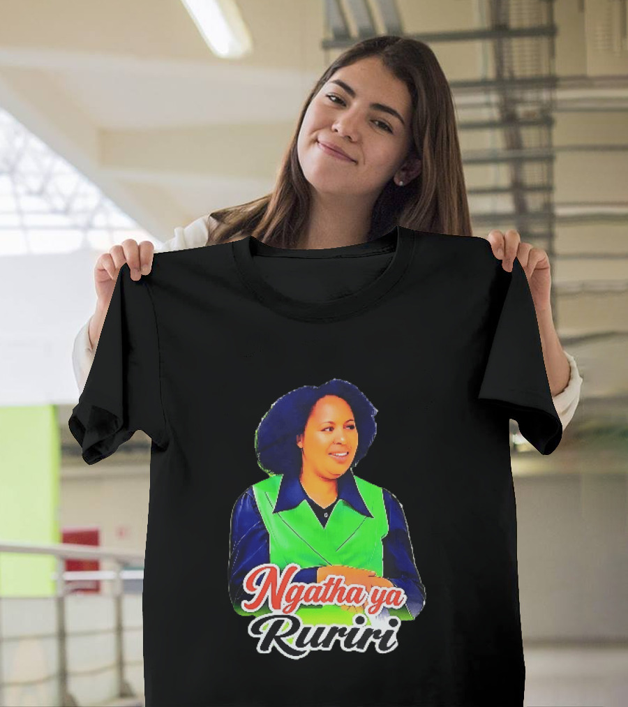 Ngatha Ya Ruriri Afro Woman In Green And Blue Outfit T-Shirt