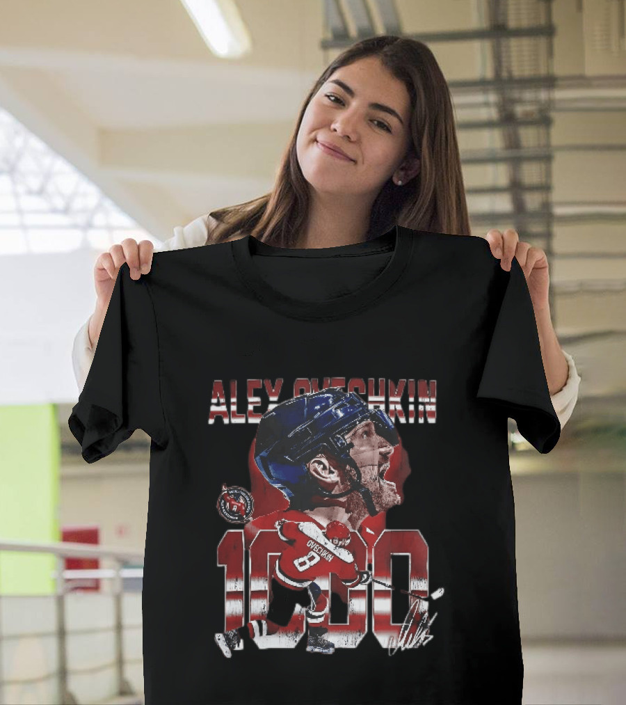 Alex Ovechkin 1000 Big Head Caricature Hockey Player Distressed T-Shirt