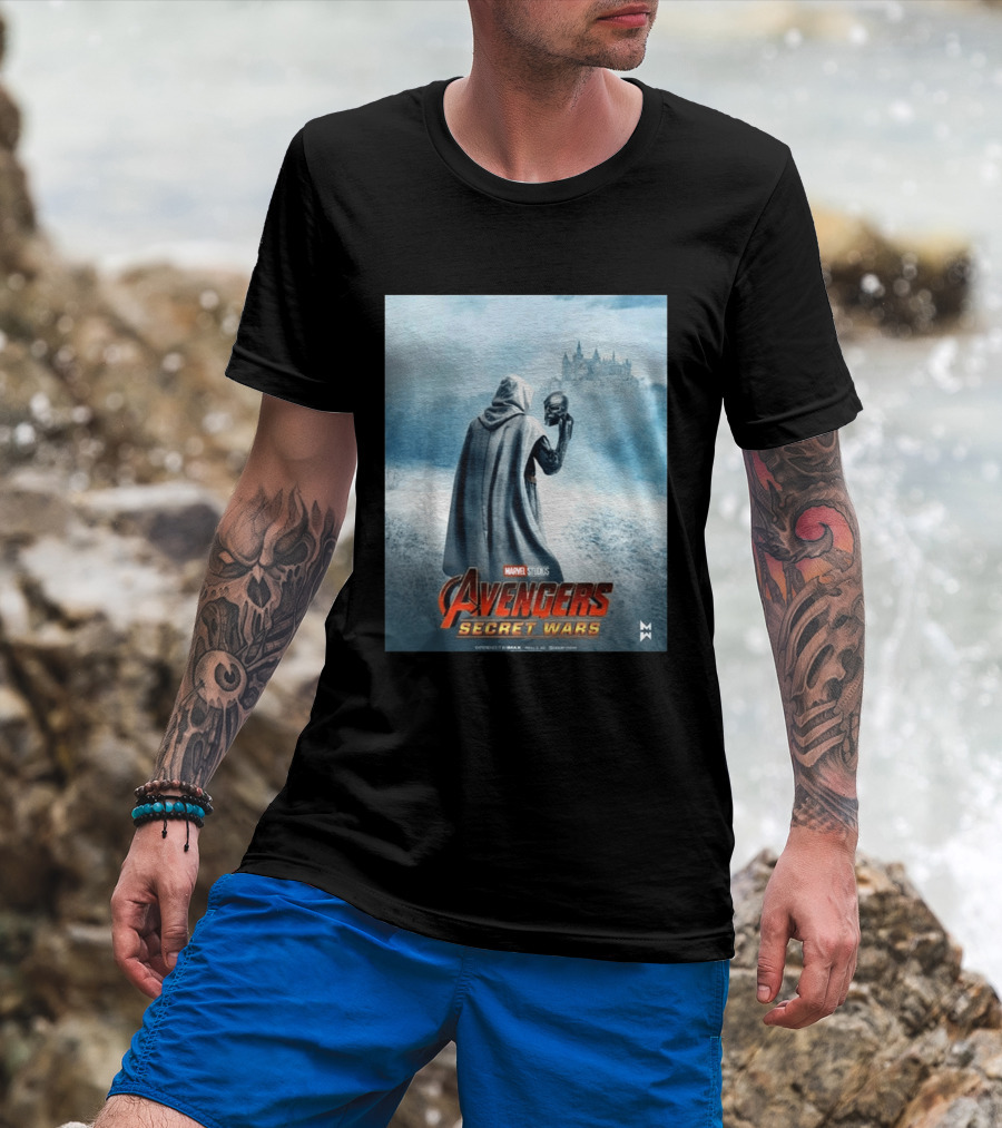 Marvel Studios Avengers Secret Wars Doctor Doom Hooded Villain Castle T-Shirt