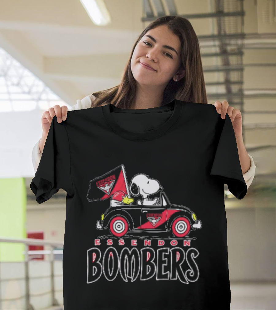 Essendon Bombers Snoopy Woodstock Driving Classic Car With Flag T-Shirt