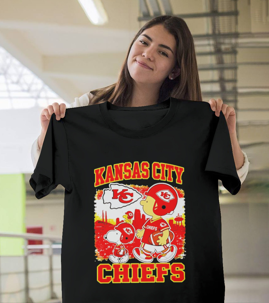 Kansas City Chiefs Snoopy Woodstock Skyline Football 2026 T-Shirt
