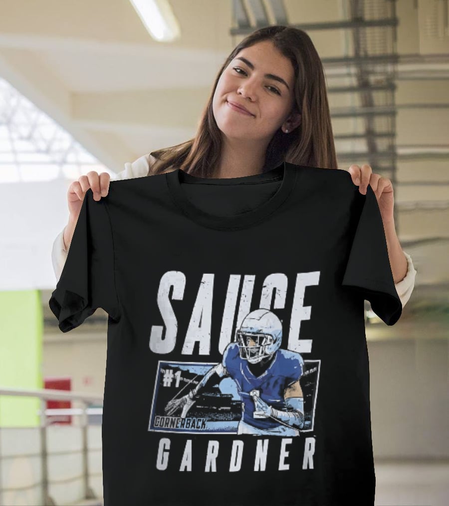 Sauce Gardner Cornerback Football Player Pose Distressed Frame T-Shirt