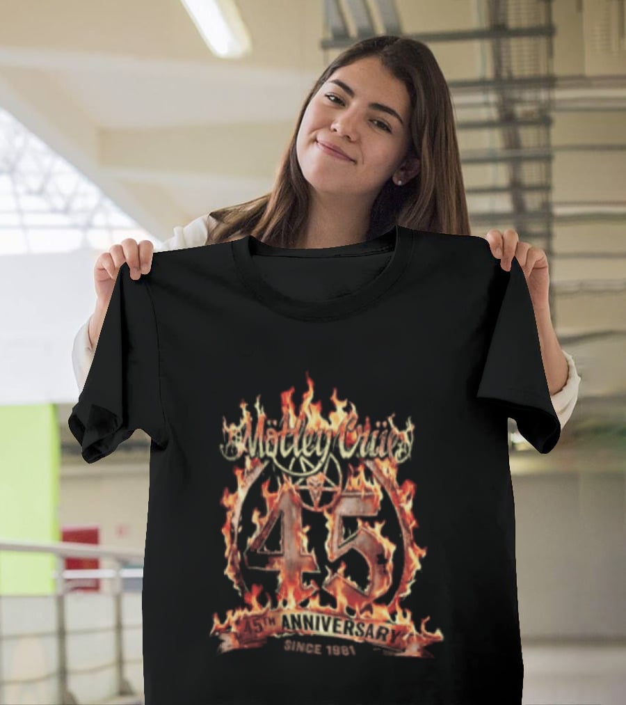 Mötley Crüe 45th Anniversary 1981 Music Band Flaming 45 T-Shirt