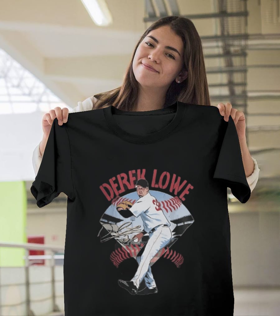 Derek Lowe Number 32 Pitcher Vintage Baseball Action T-Shirt