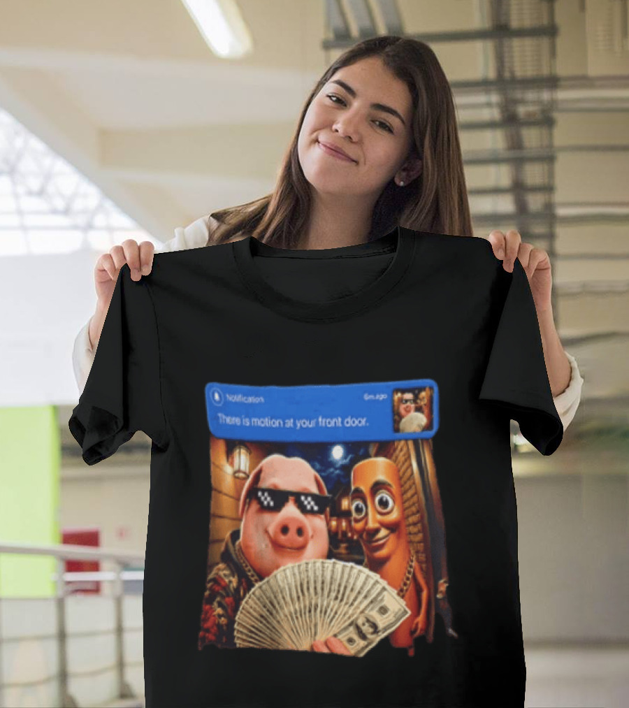 Notification Meme Pig And Wooden Man With Money Motion Alert T-Shirt