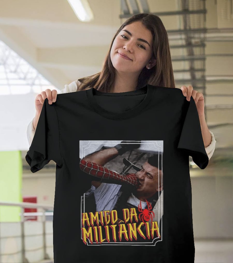 Amigo Da Militância Spider Man Punching T-Shirt